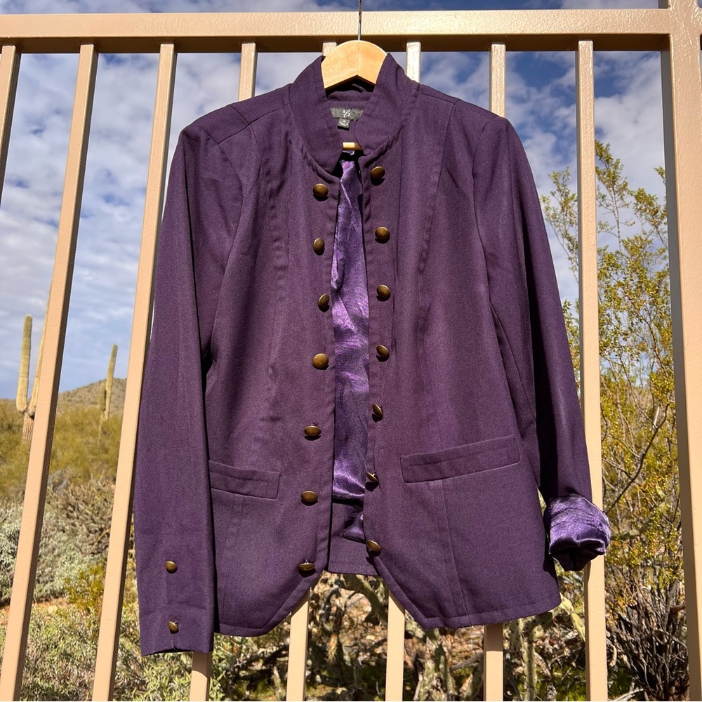 ⬇️💲RLZ Ladies Blazer Size 14 Color Eggplant Closes W/Hook & Eye